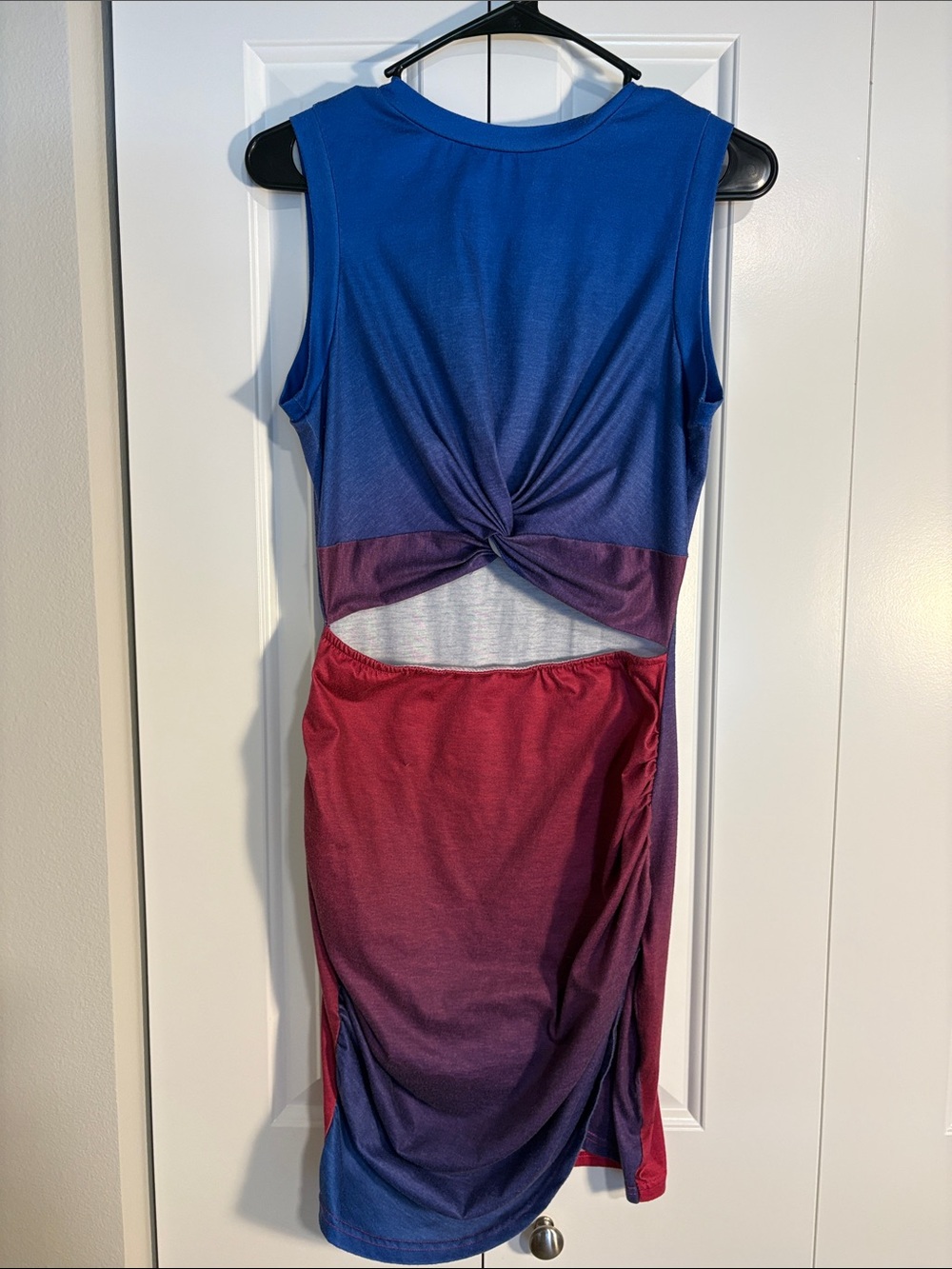 Sleeveless Front-Twist Gradient Dress - Blue & Red